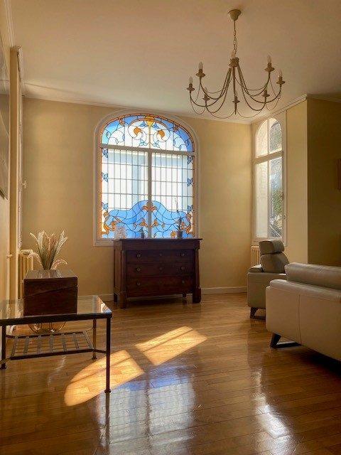 Maison - 232 m² - 4 pièces