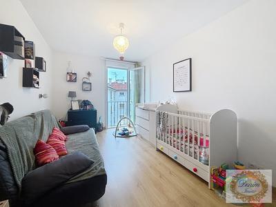 Appartement - 85 m² - 3 pièces