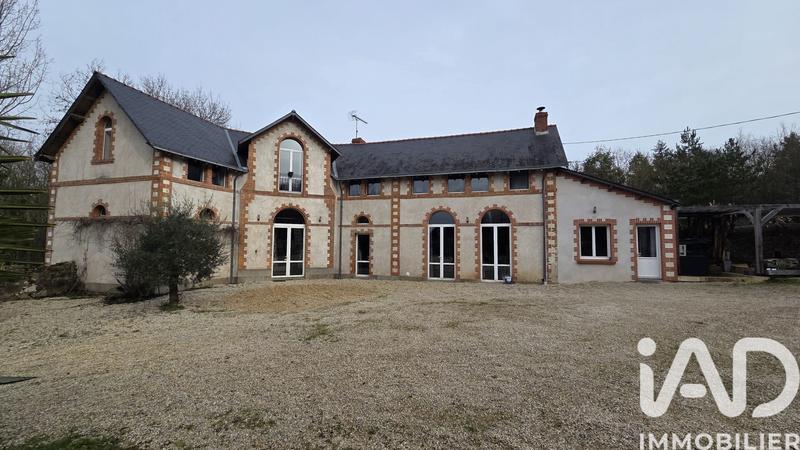 Maison - 227 m² - 8 pièces