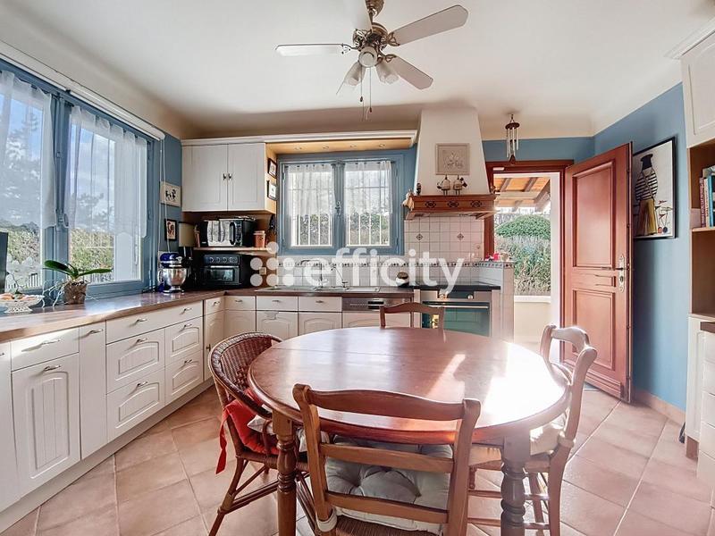 Pavillon - 145 m² - 6 pièces