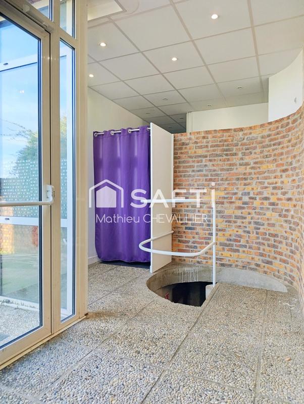 Local commercial - 275 m² - 8 pièces