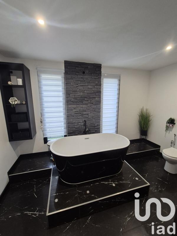 Maison de maîtres - 250 m² - 8 pièces