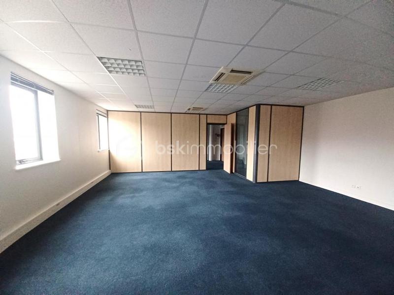 Bureau - 106 m² - 3 pièces