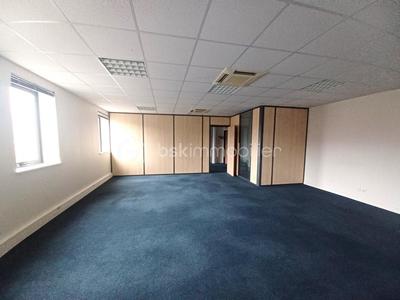 Bureau - 106 m² - 3 pièces