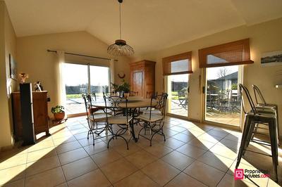 Maison - 217 m² - 8 pièces