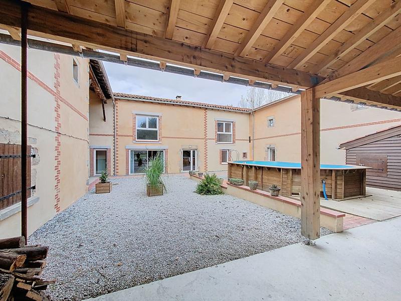 Maison - 258 m² - 6 pièces