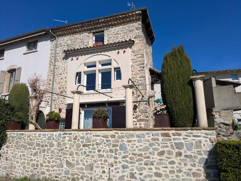 Maison en pierre - 140 m² - 4 pièces