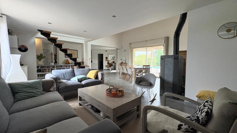 Maison - 189 m² - 5 pièces