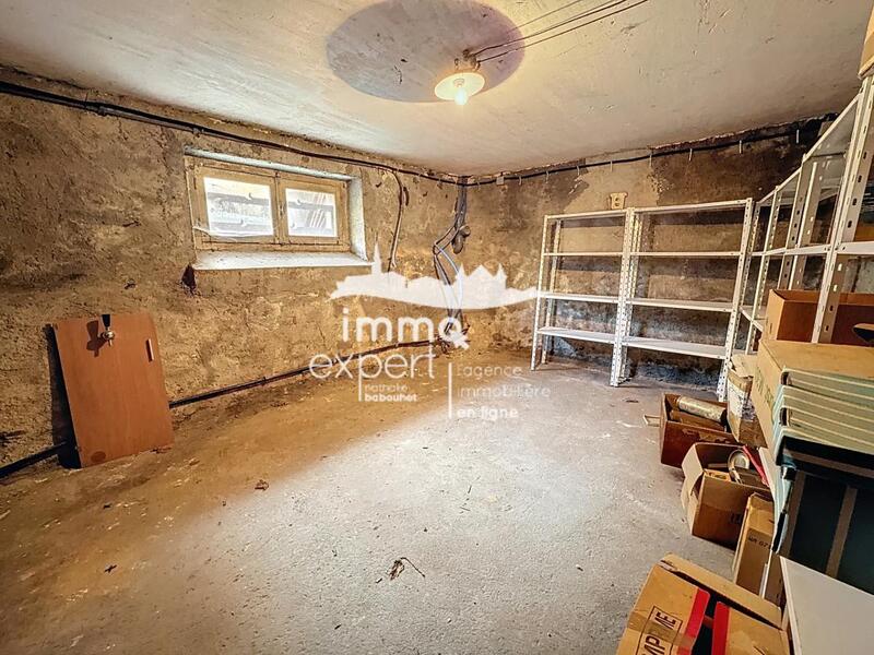 Propriété - 213 m² - 8 pièces