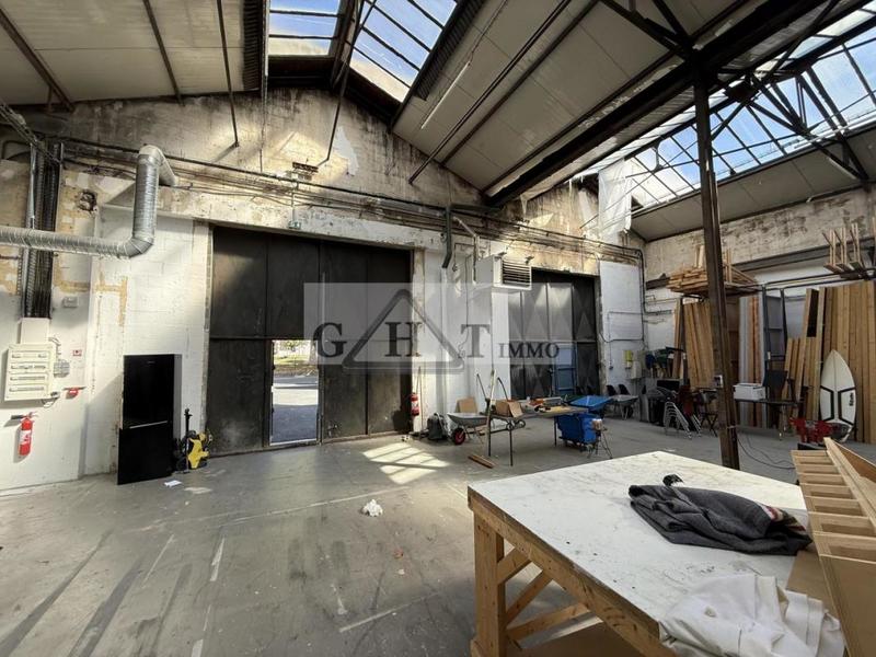 Entrepôt - 800 m²