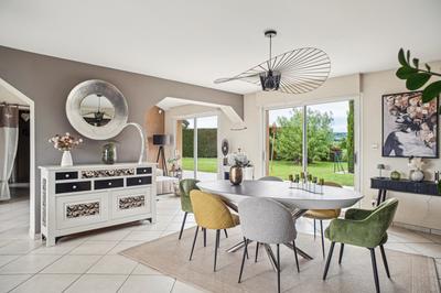 Maison - 200 m² - 8 pièces