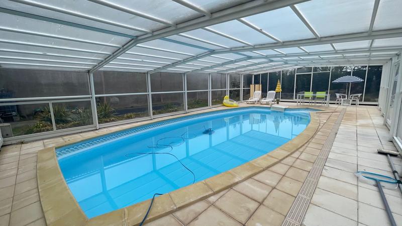 Maison - 212 m² - 8 pièces