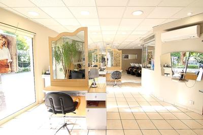 Magasins - 132 m² - 5 pièces