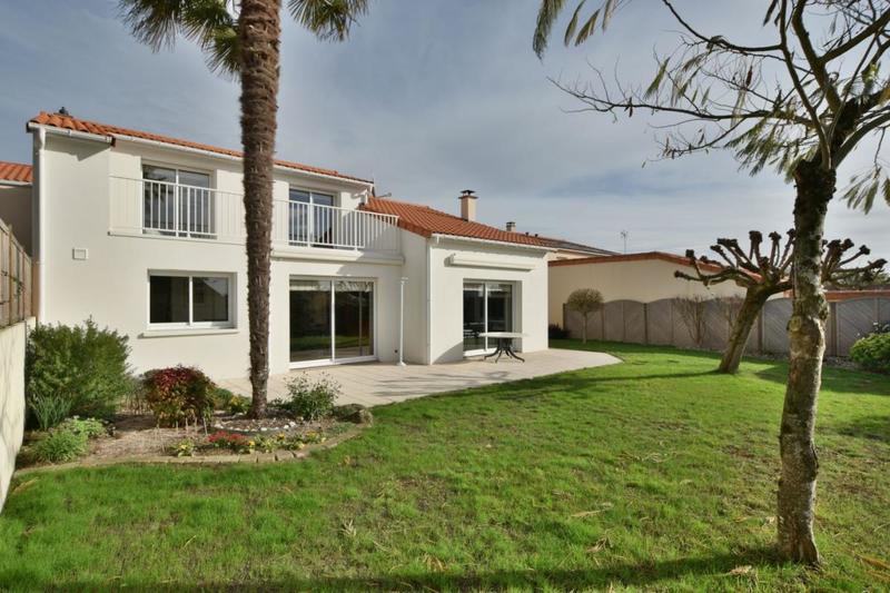 Maison - 166 m² - 6 pièces