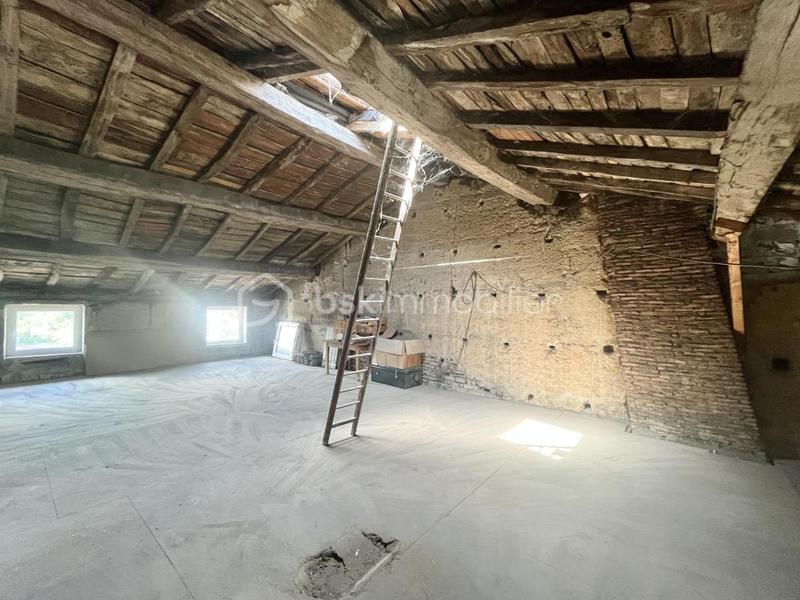 Appartement - 120 m² - 1 pièce