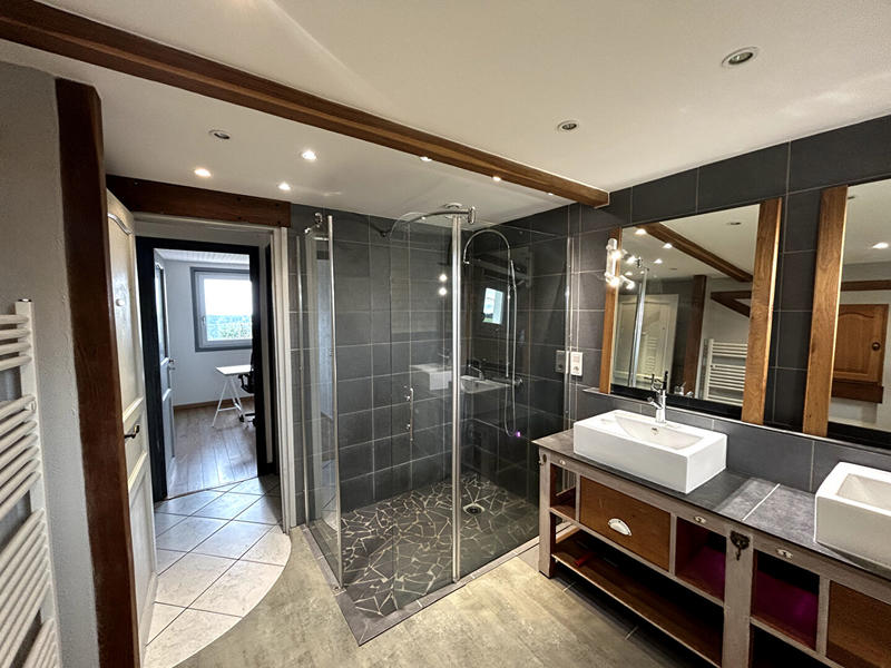 Maison - 177 m² - 5 pièces