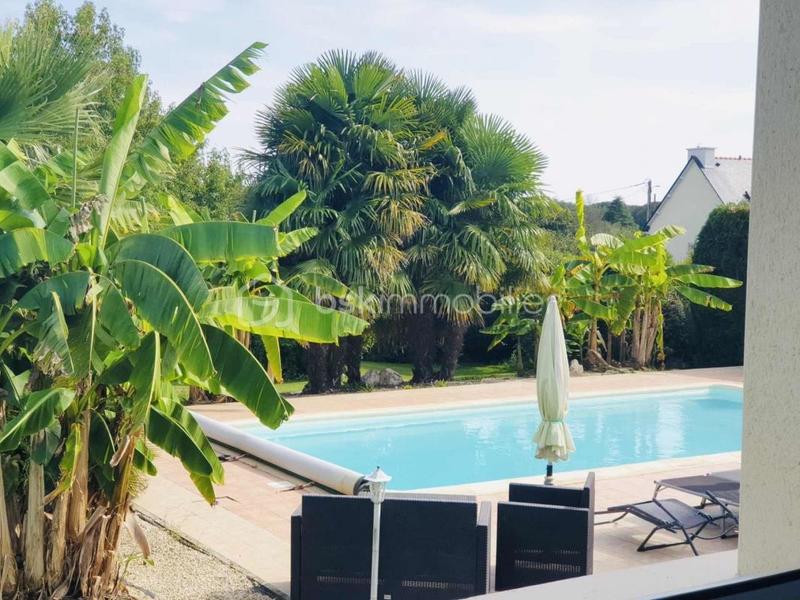 Maison traditionnelle - 140 m² - 7 pièces