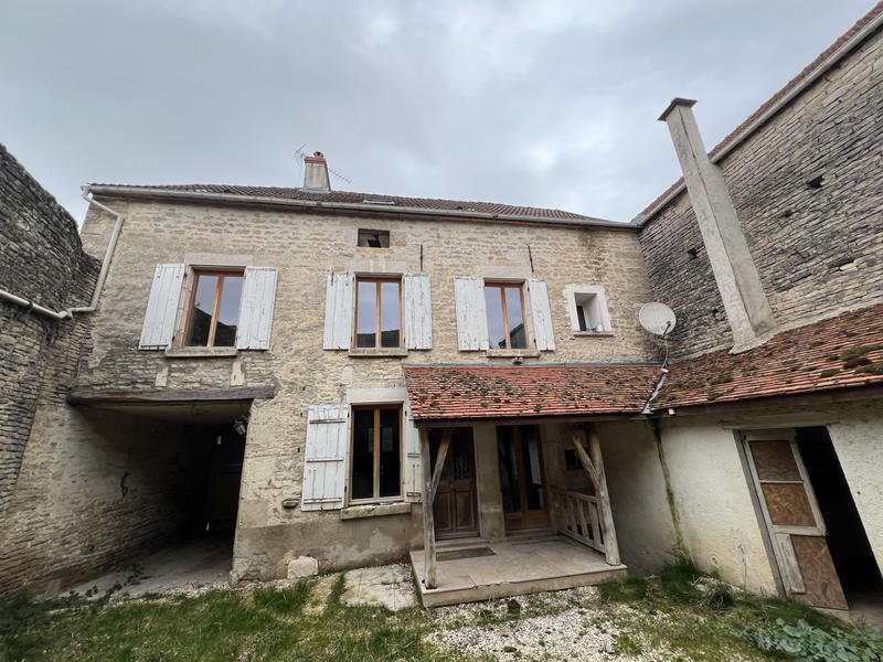Maison - 140 m² - 7 pièces