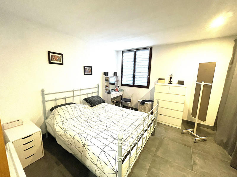 Maison - 270 m² - 11 pièces