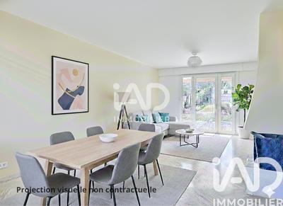 Maison - 180 m² - 8 pièces