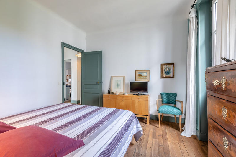 Maison - 289 m² - 10 pièces