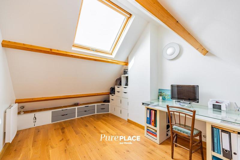 Maison - 205 m² - 8 pièces