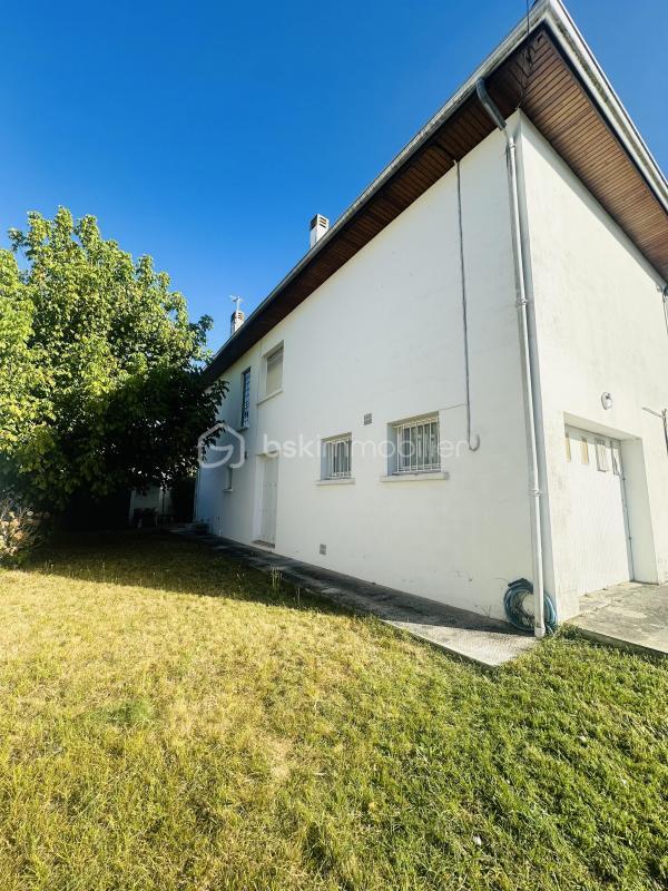 Maison - 185 m² - 6 pièces