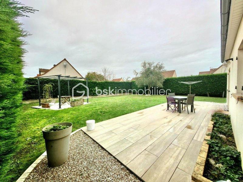 Maison traditionnelle - 92 m² - 4 pièces