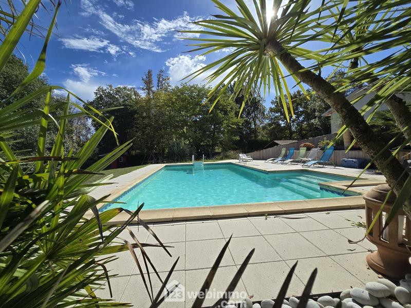 Maison - 160 m² - 5 pièces