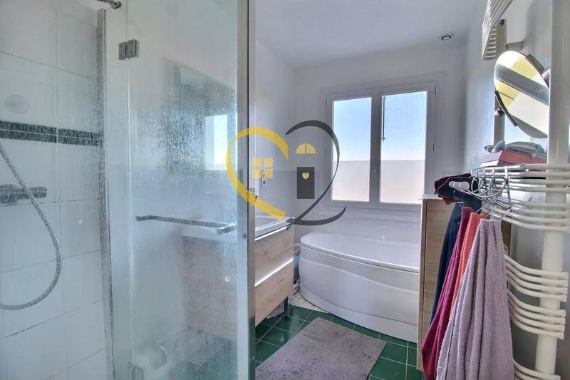 Maison - 121 m² - 5 pièces