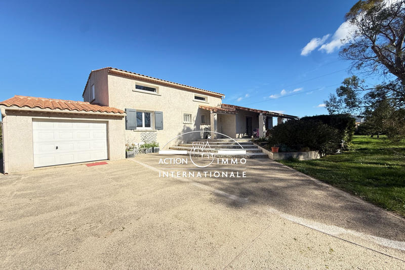 Propriété - 159 m² - 6 pièces