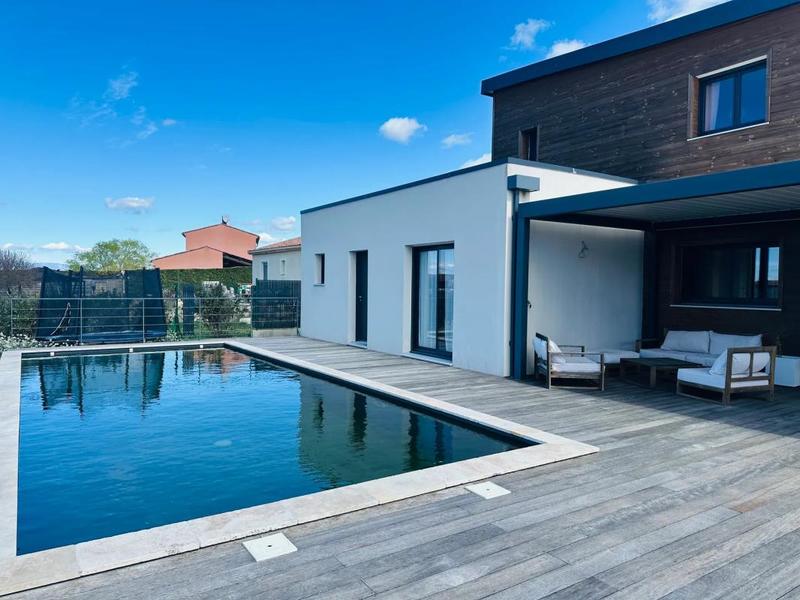 Maison - 152 m² - 7 pièces