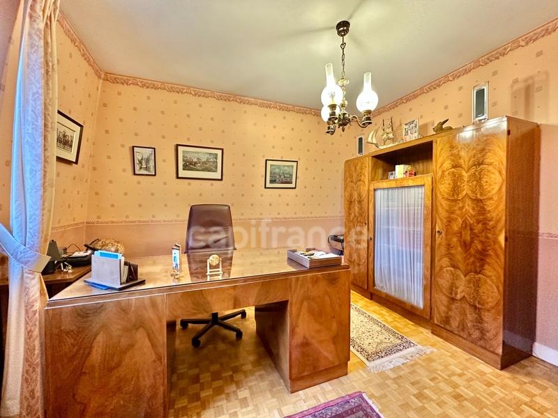 Maison bourgeoise - 225 m² - 9 pièces