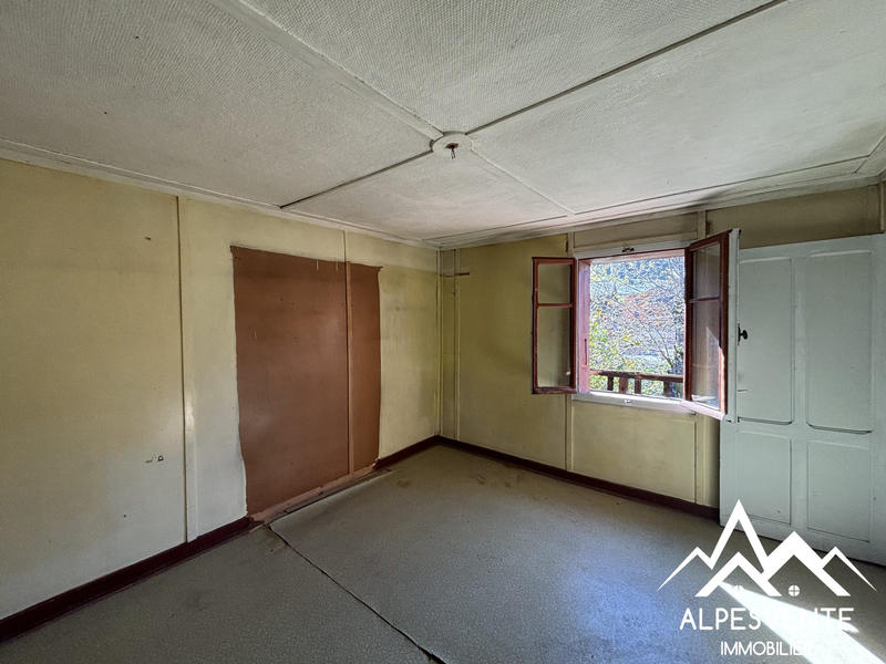 Maison - 106 m² - 11 pièces