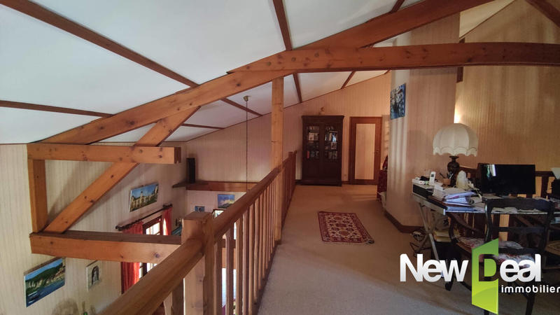 Maison - 217 m² - 6 pièces