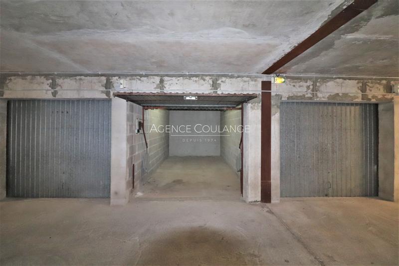 Parking / Garage - 13 m²