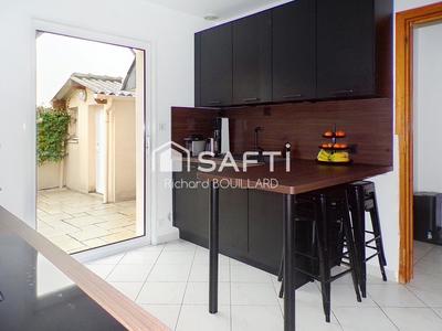 Villa - 180 m² - 8 pièces