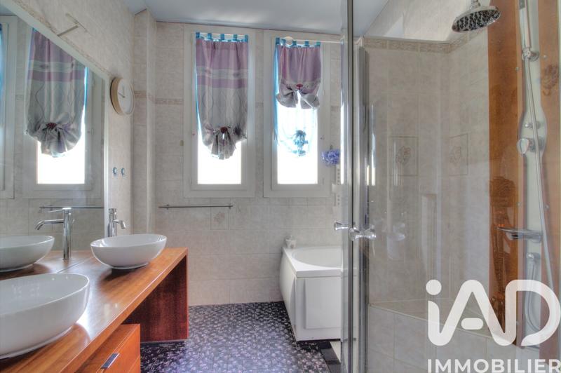 Maison - 294 m² - 8 pièces