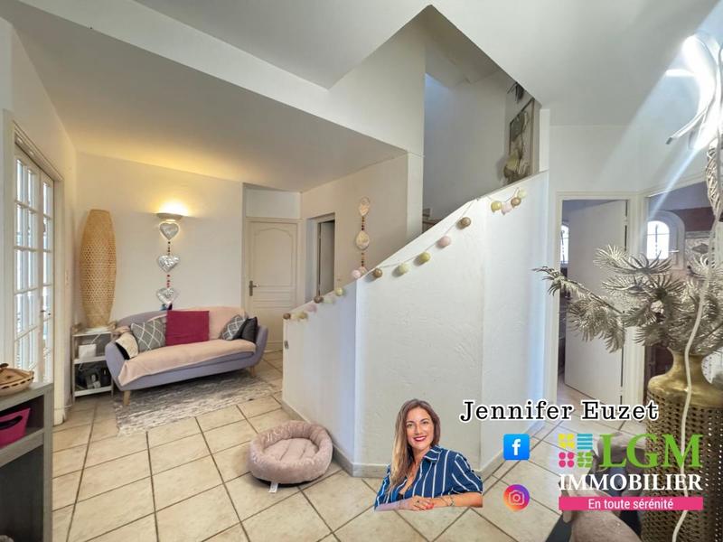 Maison - 140 m² - 5 pièces