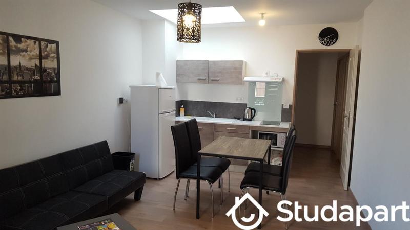 Chambre - 10 m² - 1 pièce