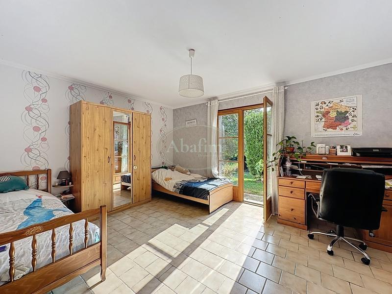 Maison - 260 m² - 14 pièces