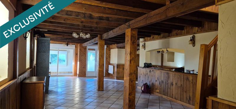 Maison - 302 m² - 8 pièces