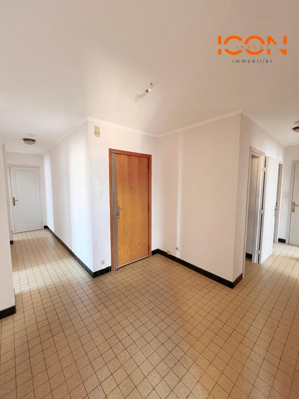 Appartement - 93 m² - 4 pièces