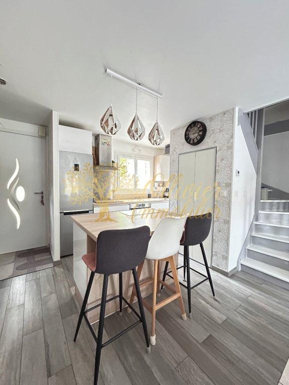 Maison - 80 m² - 4 pièces