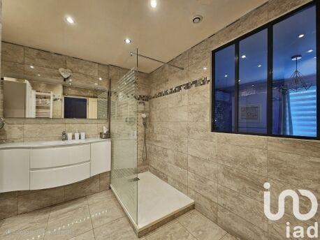 Maison - 174 m² - 7 pièces