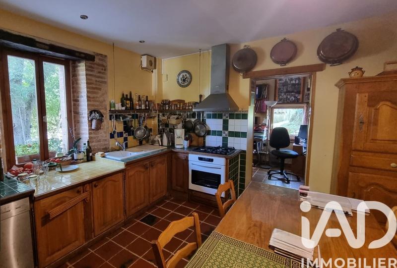 Maison - 280 m² - 11 pièces