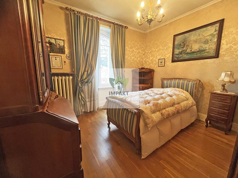 Maison - 166 m² - 6 pièces