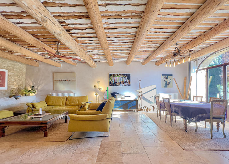 Mas - 362 m² - 8 pièces