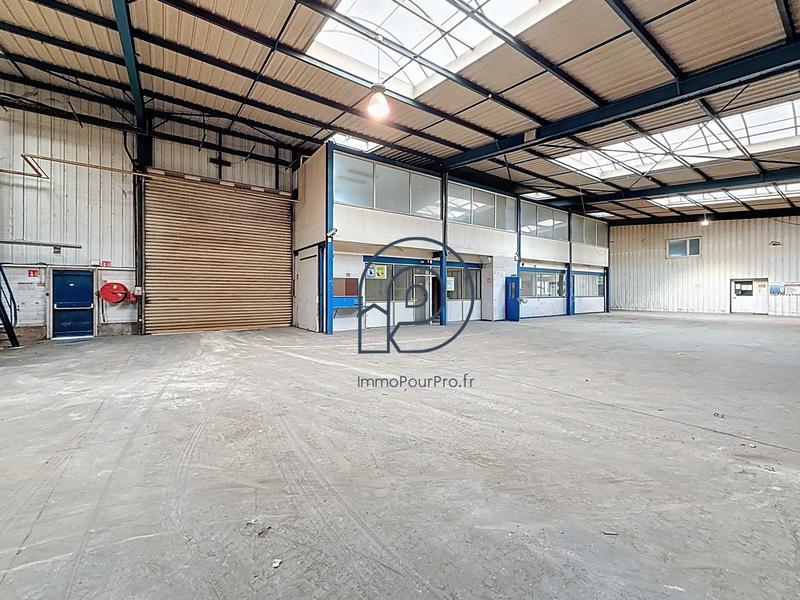 Local d'activités - 3 870 m²