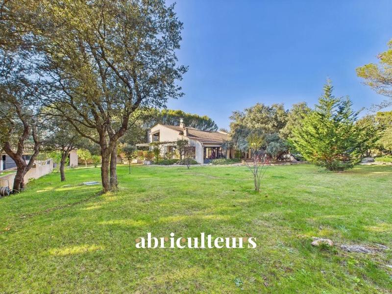 Maison ancienne - 252 m² - 8 pièces